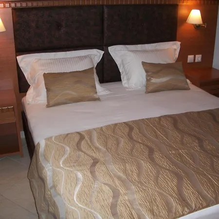 Filoxenia فندق 2*