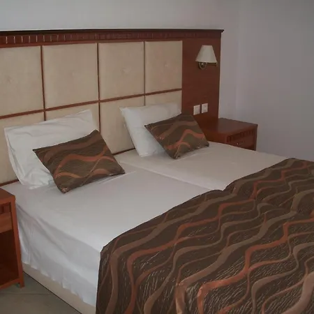 فندق Filoxenia 2*